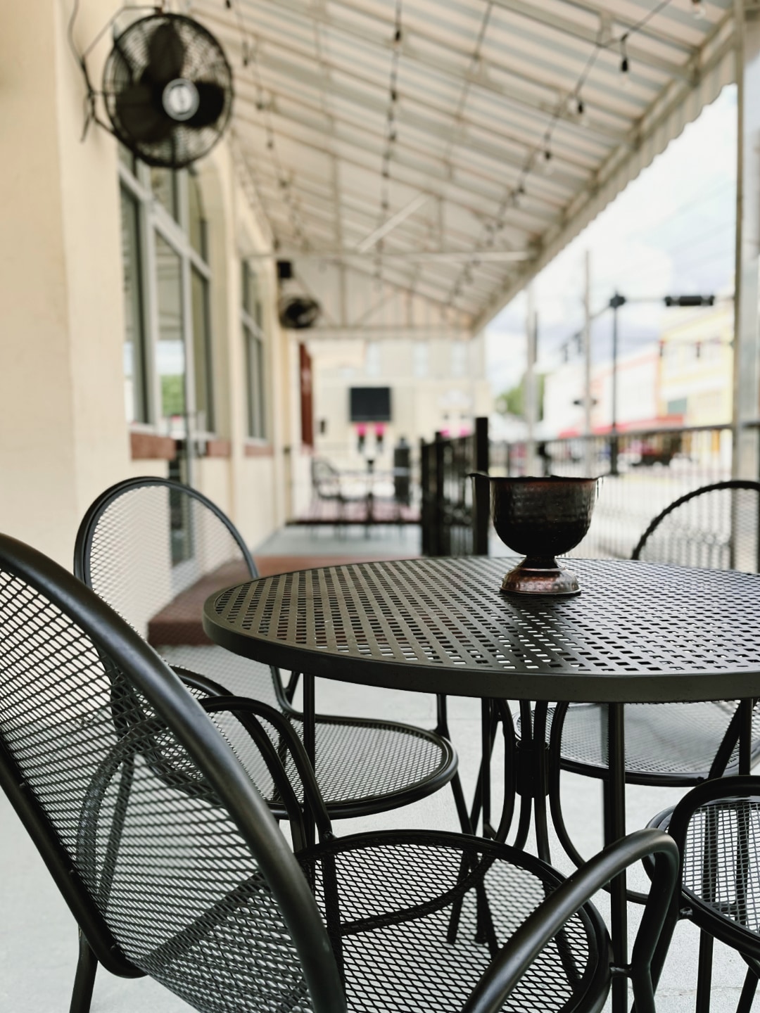 building_exterior_02